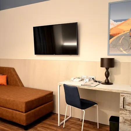 Hotel Western Soave 4*