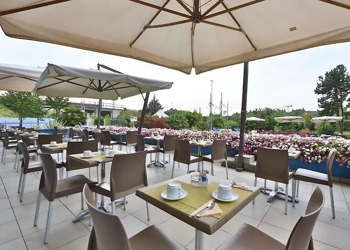 Hotel Western Soave 4*